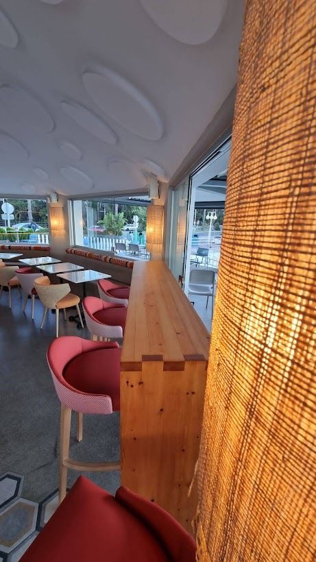 Yucas Cafeteria - Imagen 9