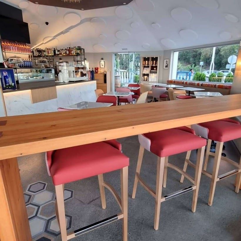 Yucas Cafeteria - Imagen 20